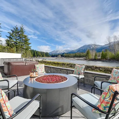 Riverfront Home With Deck, Near Mount Rainier! Packwood Exterior photo